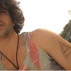 Fiuk faz nova tatuagem e divide opinião de fãs: 'Cheio de tattoo'. Cantor exibe novo triângulo no braço esquerdo em seu perfil no Instagram neste quarta-feira, 10 de junho de 2015