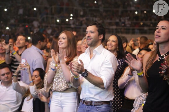 Marina Ruy Barbosa e Caio Nabuco assistiram juntos ao show de Roberto Carlos, no final de 2014