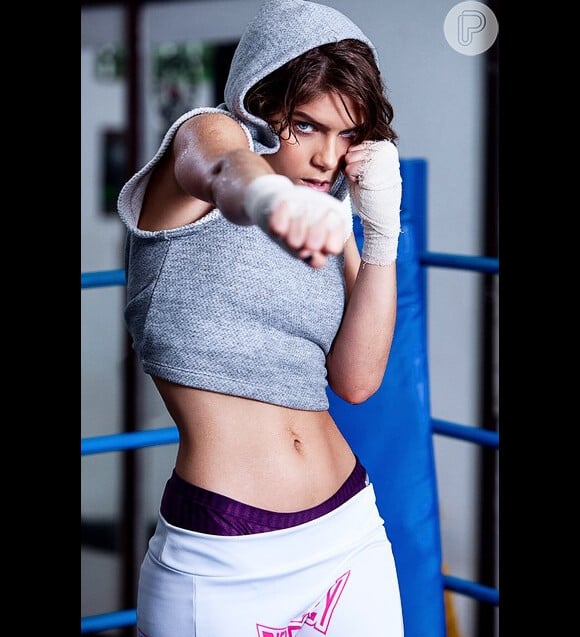 Isabella Santoni se exercita para manter seu peso (que varia entre 51 e 52 kg) e definir o corpo