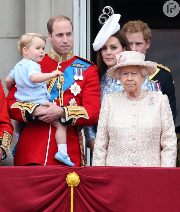 Príncipe George esbanja fofura no aniversário da avó, Rainha Elizabeth II