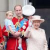 Príncipe George mostra fofura no aniversário da avó, Rainha Elizabeth II, e rouba cena em evento oficial britânico