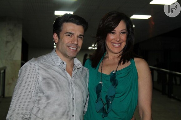 Claudia Raia e o namorado, Jarbas Homem de Melo, participam de evento em São Paulo, em 14 de junho de 2013