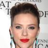 Scarlett Johansson brilha em Nova York, em 17 de janeiro de 2013