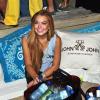 Enquanto esteve em Florianópolis, Lindsay Lohan aproveitou para curtir a noite na praia de Jurerê Internacional