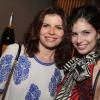 Débora Bloch e a filha, Julia Anquier, prestigiaram o show de Baby do Brasil na Zona Sul do Rio de Janeiro