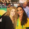 Shakira posa ao lado de Ivete Sangalo, no Maracabã, no Rio, em 30 de junho de 2013