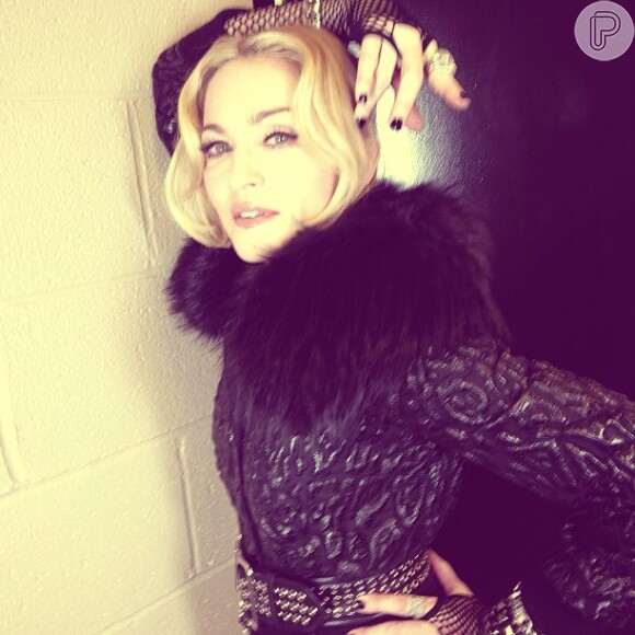 Madonna posta foto dando esporro em seguidores que a criticam no Instagram