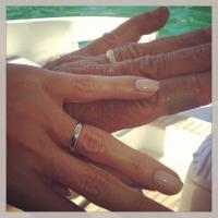Val Marchiori posta foto com aliança na mão esquerda: casada com Evaldo Ulinski