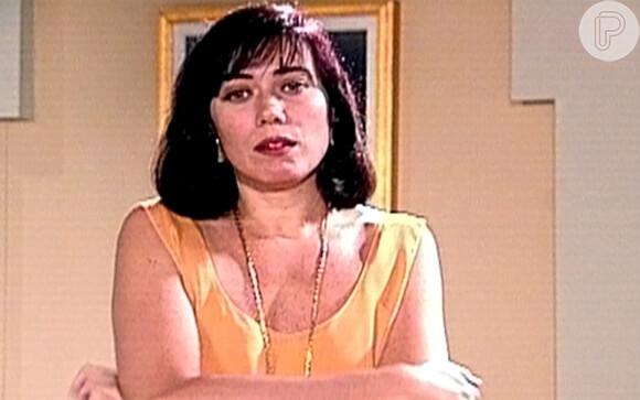 Ela arrasou de cabelo curtinho e com franja quando interpretou Simone Pelegrine em 1994, na novela 'Pátria Minha'