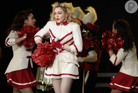 Madonna dança em show em São Paulo, no dia 4 de dezembro