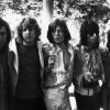A banda de Jagger era comparada a outra que fazia muito sucesso na epoca, The Beatles. Por conta disso, muitos fãs de uma banda implicam com a preferência dos que privilegiavam a outra