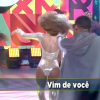 Taís Araújo exibe boa forma caracterizada como a dançarina Michele, da série 'Mr. Brau', no programa 'Domingão do Faustão'