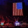 Britney Spears foi vaiada ao mostrar a bandeira americana no telão, enquanto cantava 'Lucky', no Rock in Rio 2001