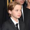 Shiloh, filha de Angelina Jolie e Brad Pitt, chama a atenção por se vestir com roupas masculinas