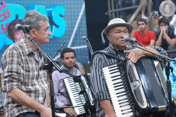 Dominguinhos no programa 'Altas Horas', apresentado por Serginho Groismann, em novembro de 2012