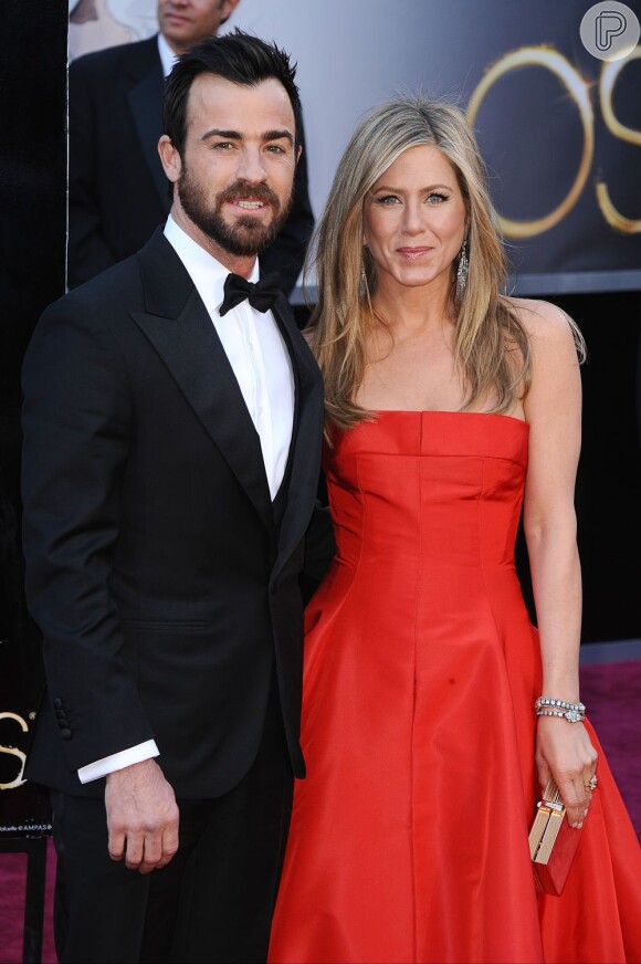 Jennifer Aniston diz que já se sente casada com Justin Theroux, em 29 de julho de 2013