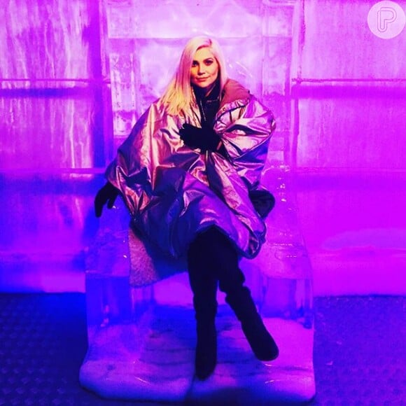 A atriz ainda visitou um Ice Pub, um bar todo feito de gelo. "Me sentindo em 'Games of Thrones'", brincou Flávia 