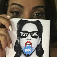 Capa do disco de Anitta viraliza nas redes: 'Até a Fernanda Paes Leme agora'