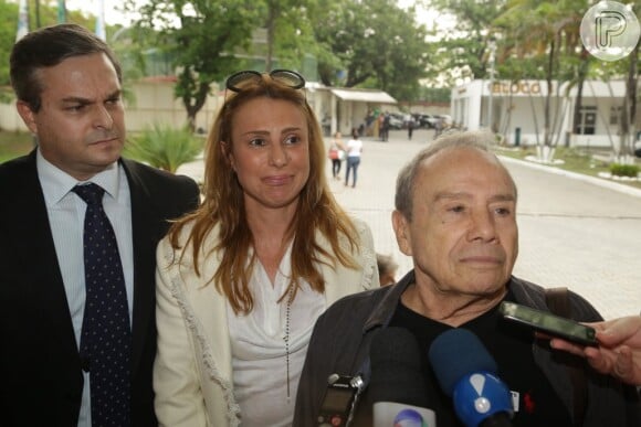 Stênio Garcia e a mulher Marilene deram depoimento sobre o caso