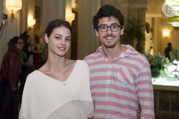 Laura Neiva protagoniza o filme 'Jonas' ao lado de Jesuíta Barbosa, com quem também atuou na novela 'O Rebu'