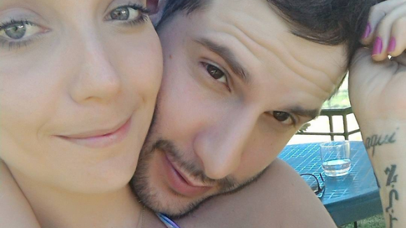Luiza Possi posta foto com namorado, Thiago Teitelroit, fã brinca: 'Desencalhou'