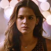 Bruna Marquezine comenta cenas de briga em 'I Love Paraisópolis': 'Me achando'