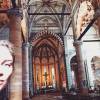 Grazi fez uma selfie dentro da igreja e compartilhou em sua conta do Instagram