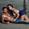 Anitta e Erasmo Viana sensualizam em campanha de marca de jeans