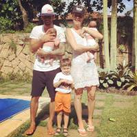 Luana Piovani posta foto com a família e chama atenção pela boa forma: 'Corpão'