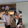 Juliana Paes leva os filhos ao cinema. Atriz esteve com Pedro e Antonio no Village Mall, zona sul do Rio de Janeiro
