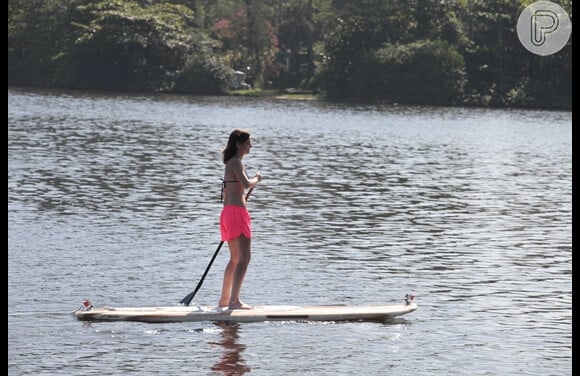 Milena Toscano também participa do 'Estrelas' no próximo sábado, 3 de agosto de 2013, se aventurando no stand up paddle