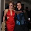 As atrizes Claudia Raia e Marisa Orth prestigiaram evento em teatro paulista