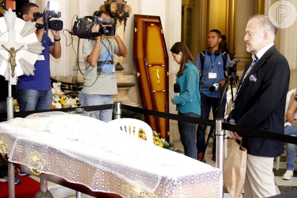 Famosos se despedem de Luiz Carlos Miele, em velório que acontece na Câmara Municipal do Rio nesta quinta-feira, 15 de outubro de 2015