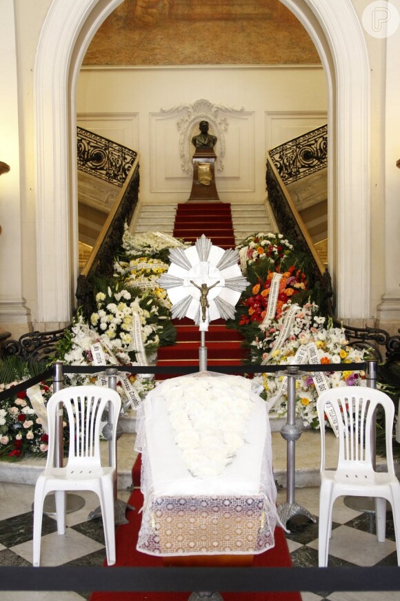 Famosos se despedem de Luiz Carlos Miele, em velório que acontece na Câmara Municipal do Rio nesta quinta-feira, 15 de outubro de 2015