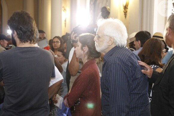 Famosos se despedem de Luiz Carlos Miele, em velório que acontece na Câmara Municipal do Rio nesta quinta-feira, 15 de outubro de 2015