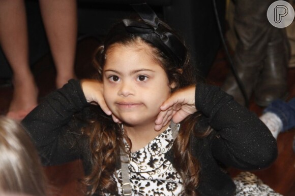 Ivy, filha do ex-jogador Romário, portadora da síndrome de down, também participou do lançamento do calendário