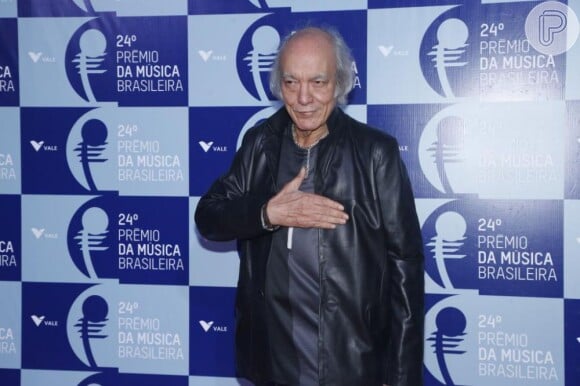 Foi o próprio Erasmo Carlos que sugeriu o nome de Mateus Solano em conversa com repórteres no últimom Grande Prêmio de Música Brasileira