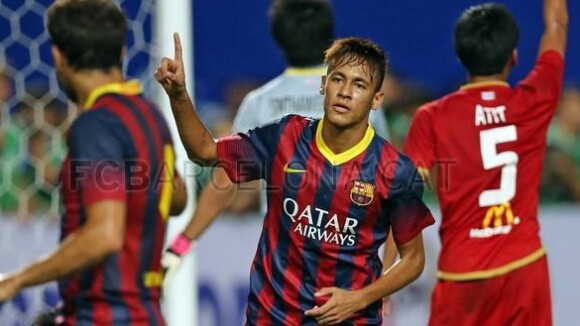 Neymar desembarca na Malásia para último amistoso do Barcelona na Ásia