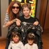 Giovanna Antonelli posa com os três filhos: Pietro, Antônia e Sofia