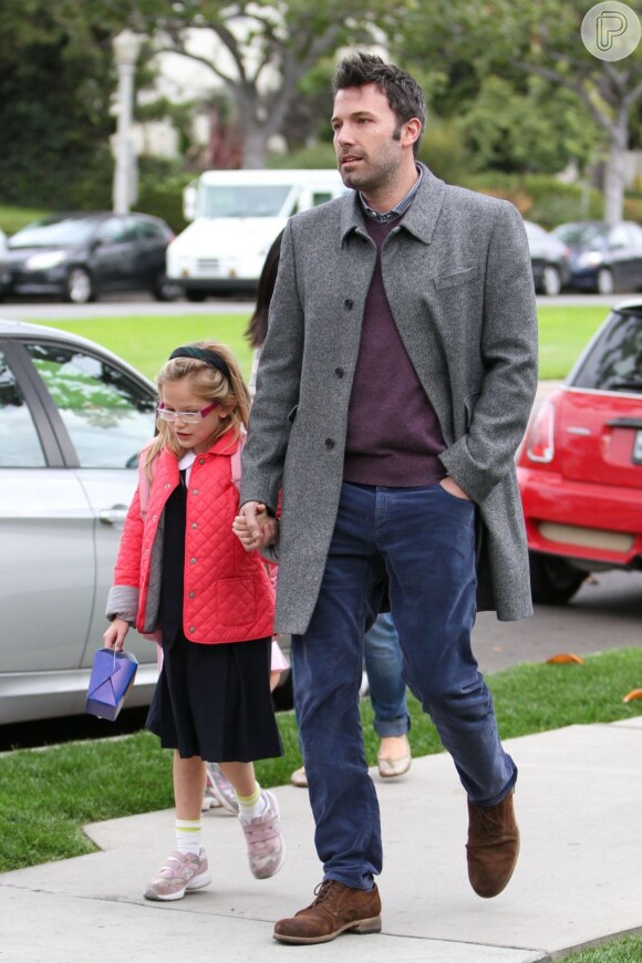 Ben Affleck está cuidando das crianças enquanto Jennifer filma em outro estado americano