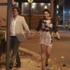 Fernanda Machado é flagrada na saída de restaurante carioca com o namorado, o americano Robert Riskin