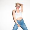Miley Cyrus faz poses sensuais em ensaio do fotógrafo Terry Richardson