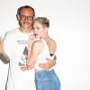 Miley Cyrus e Terry Richardson posam juntos. A cantora fez um ensaio no estúdio do conceituado fotógrafo