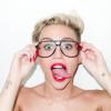 Miley Cyrus faz caras e bocas em ensaio do fotógrafo Terry Richardson