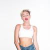 Miley Cyrus faz pose sexy em ensaio de Terry Richardson