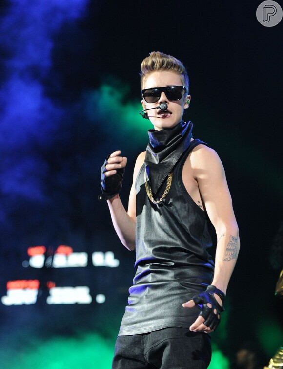 Justin Bieber comprou os direitos da canção de Michael Jackson em 2010, quando a canção caiu na rede