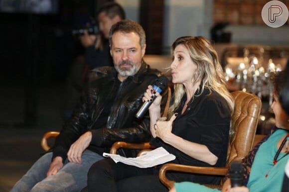 Ricardo Waddington e Amora Mautner apresentam 'Joia Rara' para a imprensa durante a entrevista coletiva