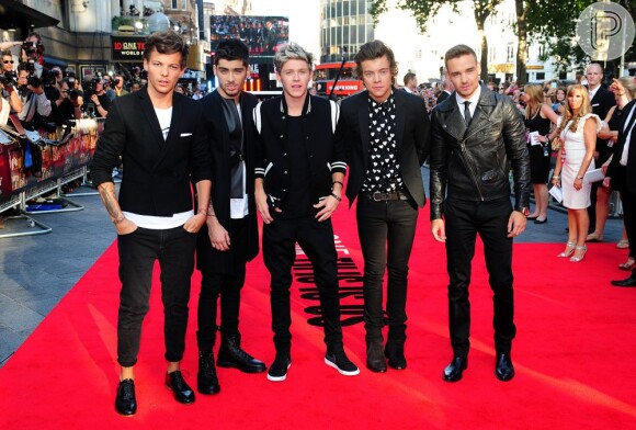 Louis Tomlinson, Zayn Malik, Niall Horan, Harry Styles e Liam Payne lançaram o filme 'One Direction: This Is Us' em Londres