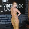 A rapper australiana Iggy Azalea ousou com o vestido transparente no tapete vermelho do MTV Video Music Awards