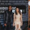 Ciara posou no tapete vermelho com o namorado, Future, no MTV Video Music Awards. O vestido, com transparências que deixavam a boa forma da estrela à mostra, é da coleção de alta-costura da Givenchy